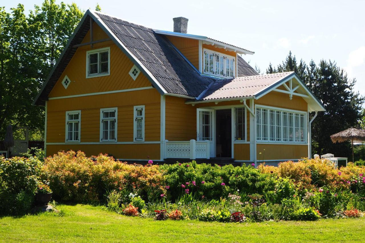 Leesi Kuelalistemaja Hotell Exteriör bild