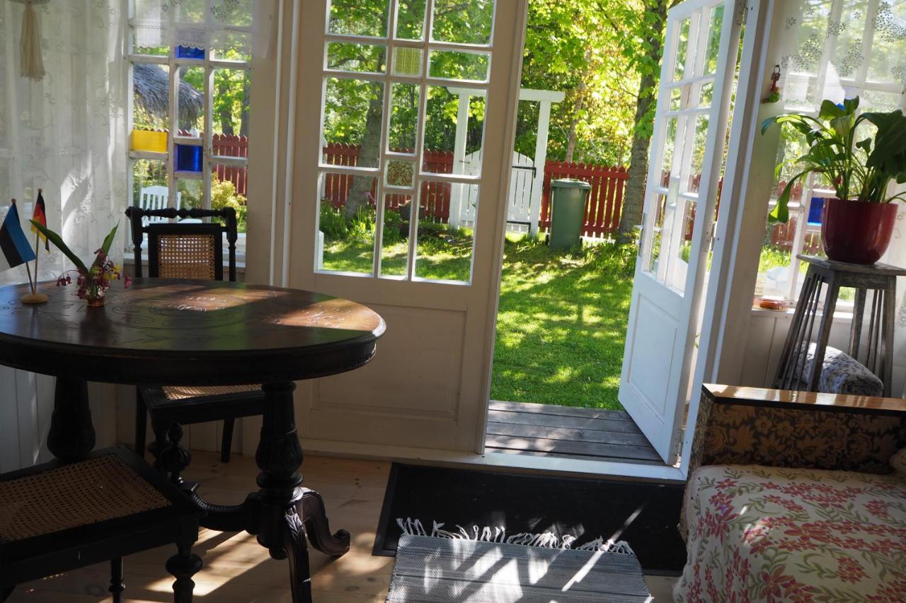 Leesi Kuelalistemaja Hotell Exteriör bild